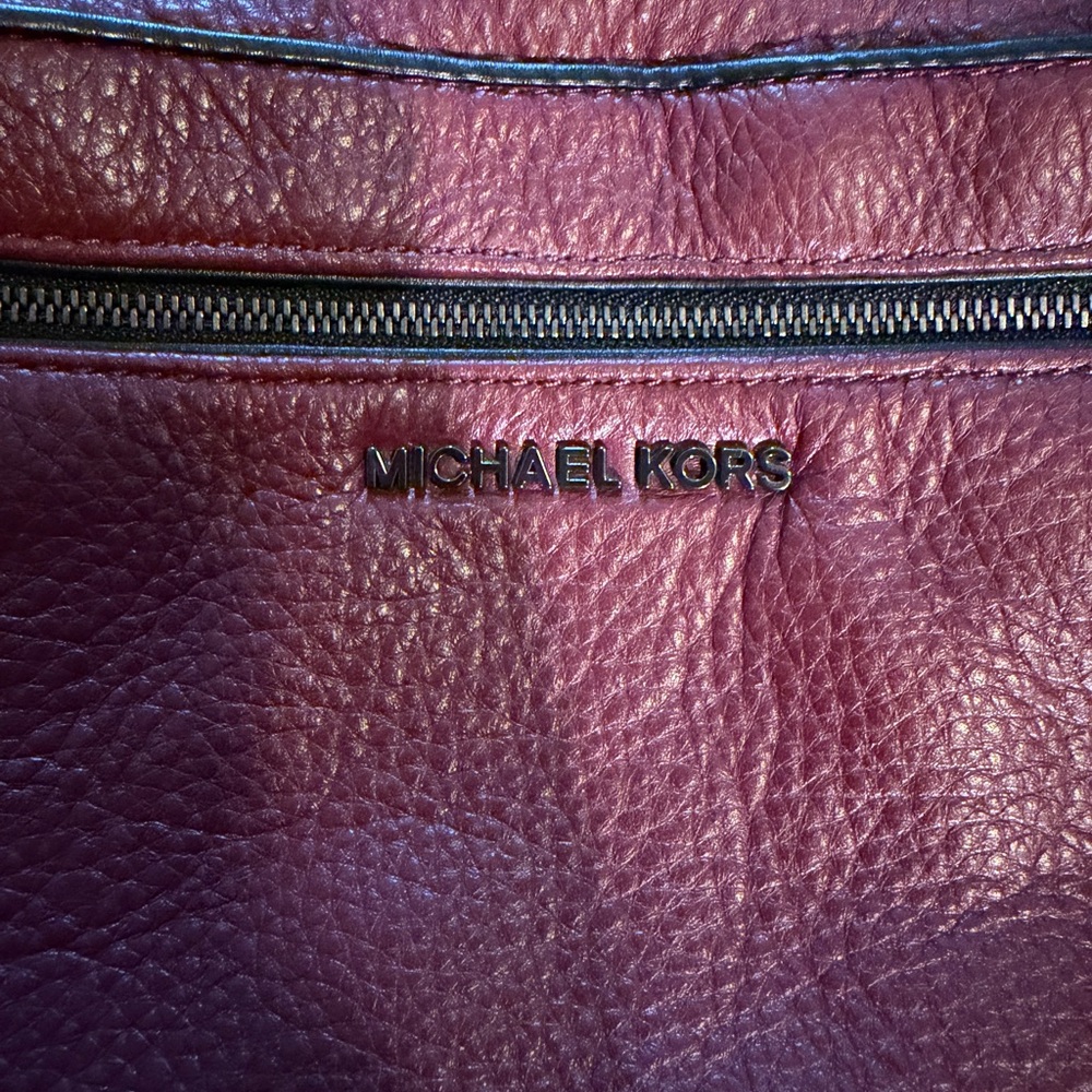Michael Kors Plum Leather Crossbody Bag - Picture 4 of 11